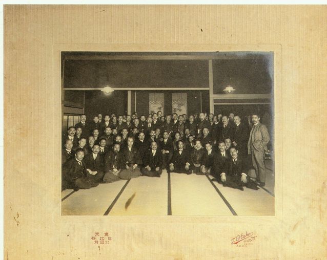 2-5、照片：孫中山與日本友人的合影.jpg