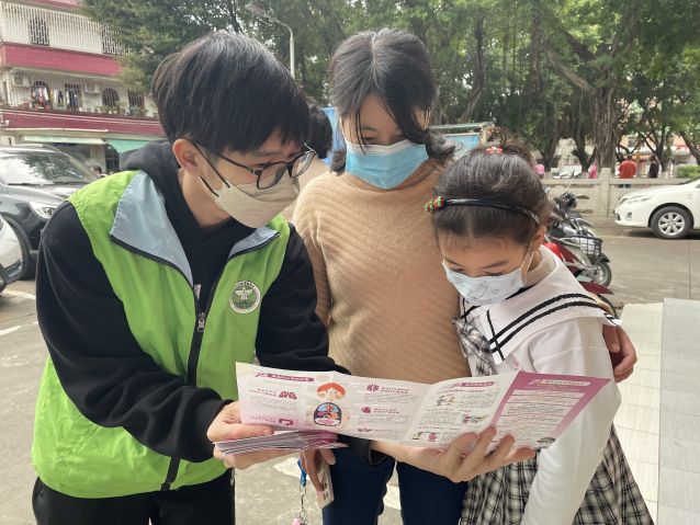 三鄉(xiāng)鎮(zhèn)開展“普及禁毒知識(shí)，共享健康人生”宣傳活動(dòng)圖片2.JPG