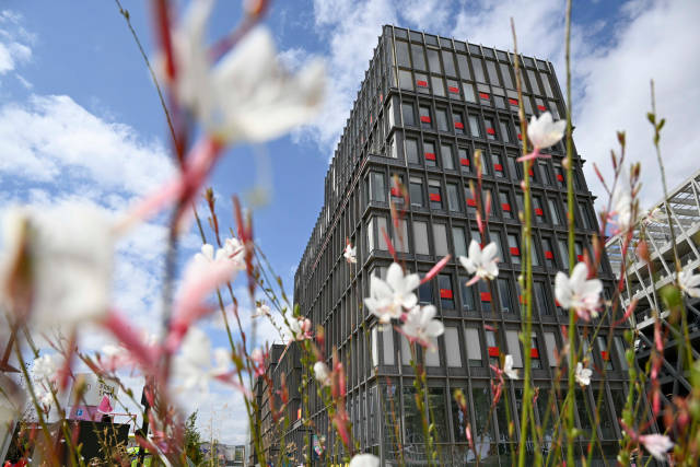 這是7月23日拍攝的巴黎奧運村內(nèi)中國體育代表團(tuán)成員居住的公寓。新華社圖